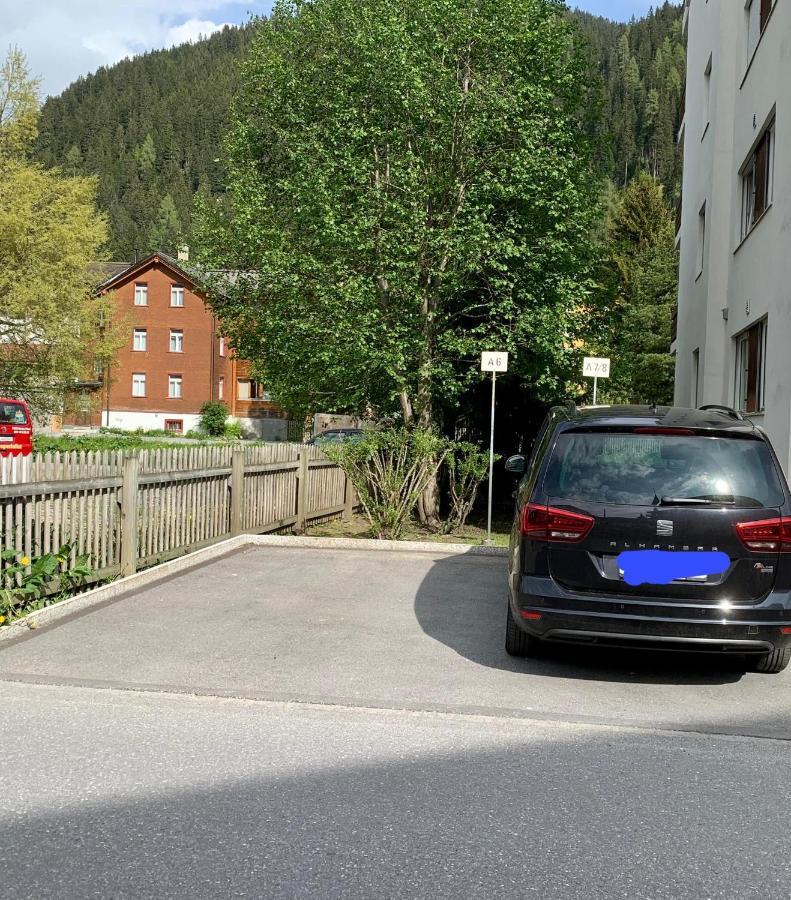 Fewo Bolgen: Central Jakobshorn Apartment with Ski Amenities Davos Exterior photo