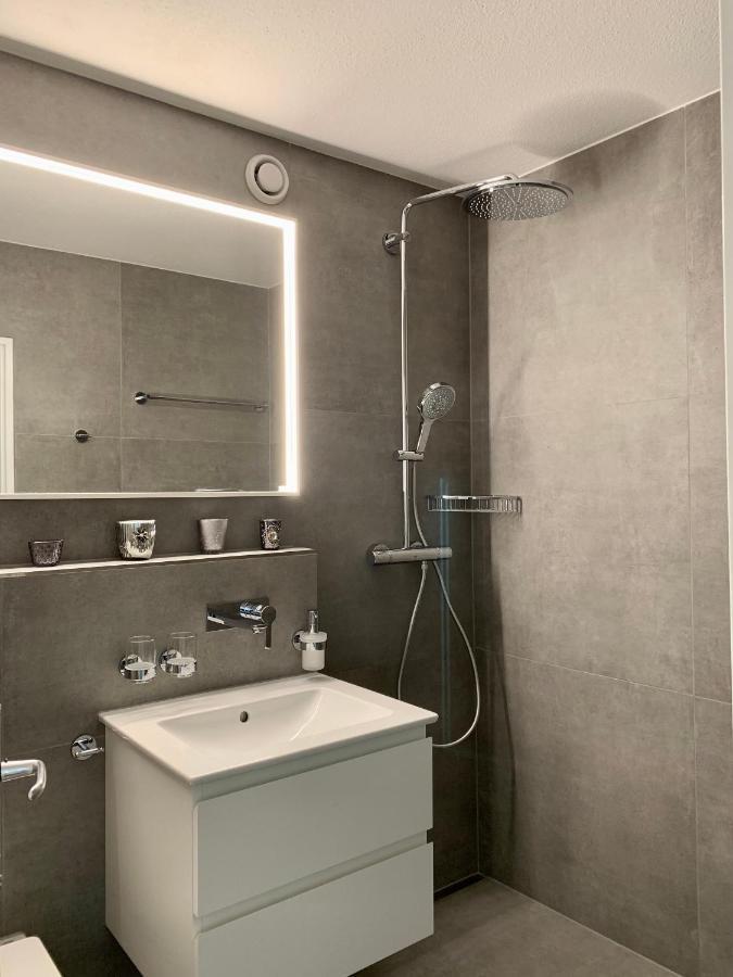Fewo Bolgen: Central Jakobshorn Apartment with Ski Amenities Davos Exterior photo