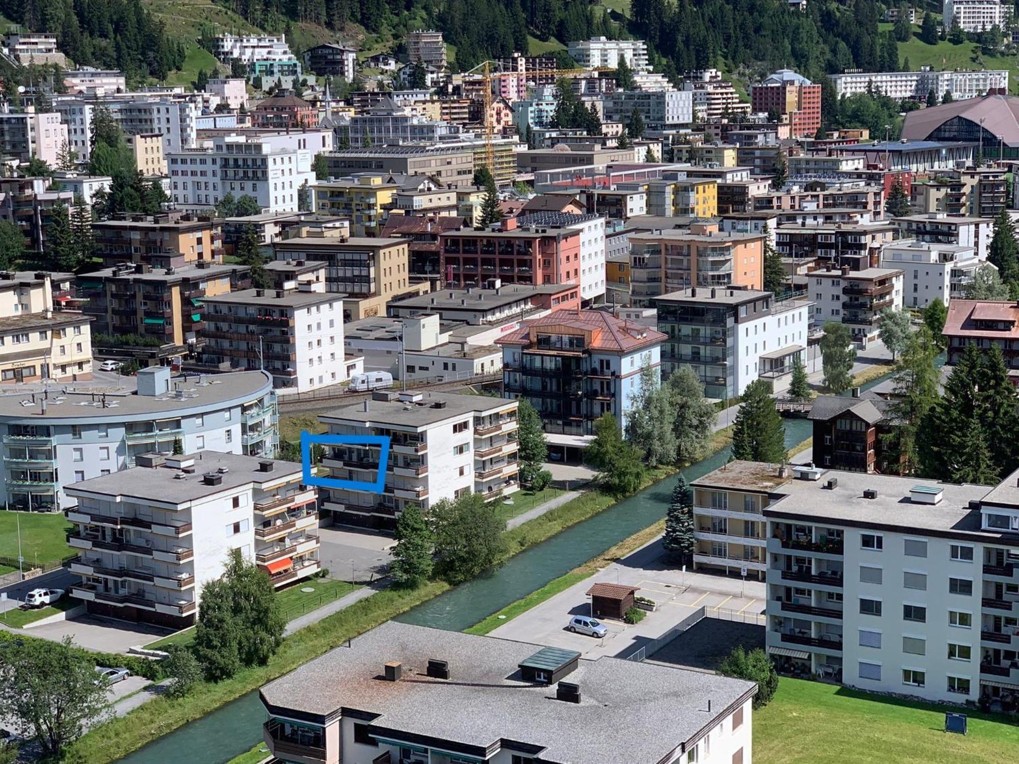 Fewo Bolgen: Central Jakobshorn Apartment with Ski Amenities Davos Exterior photo
